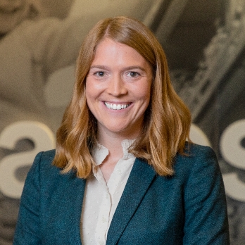 Lisa Koth Headshot